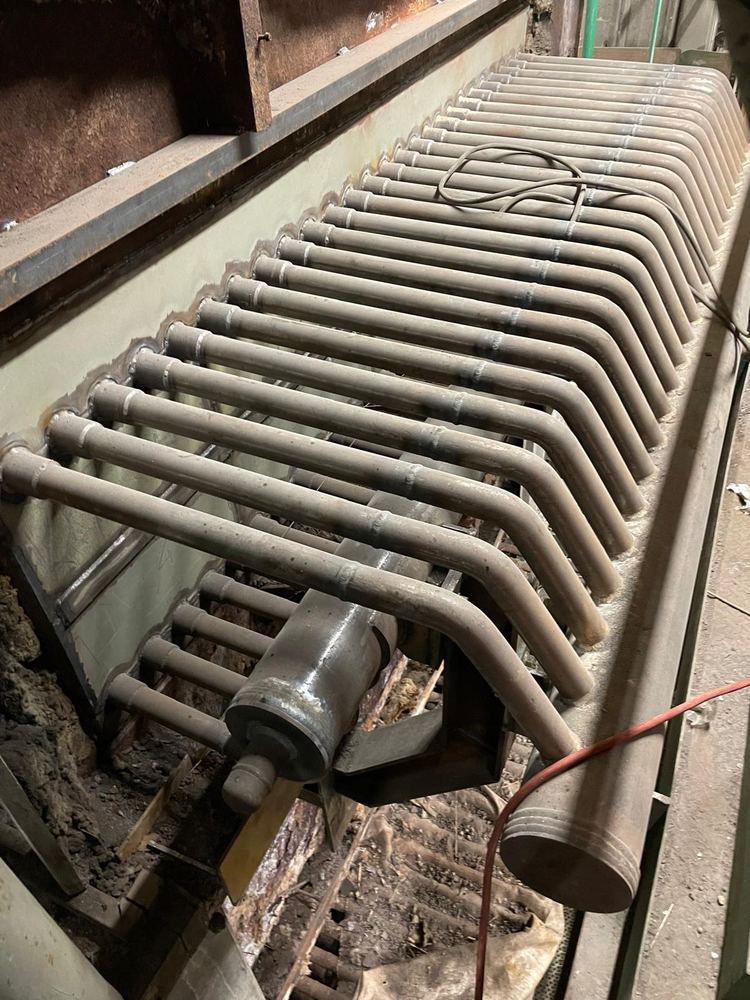 Tubes soudés sur un collecteur